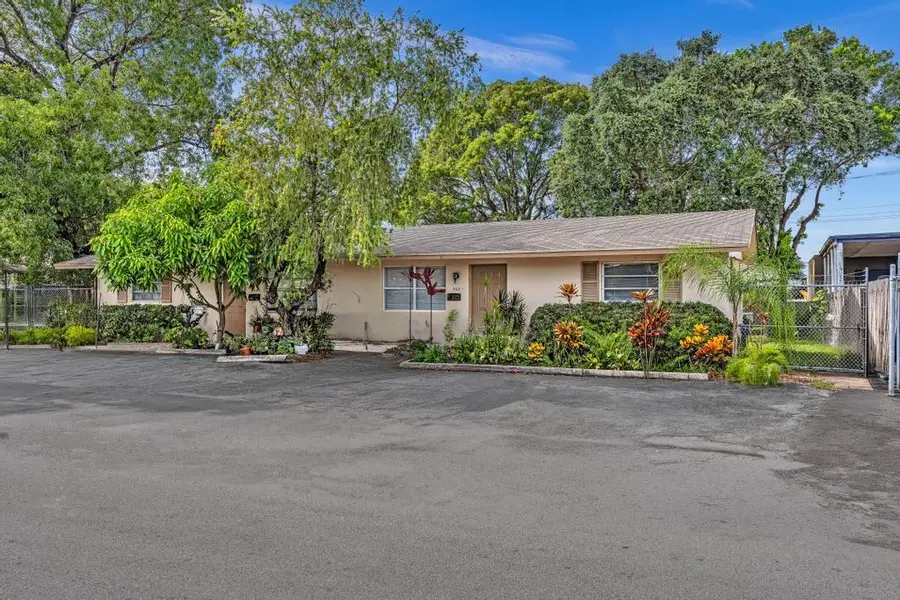 560-564 NE 35th Street, Oakland Park, FL 33334 - #2