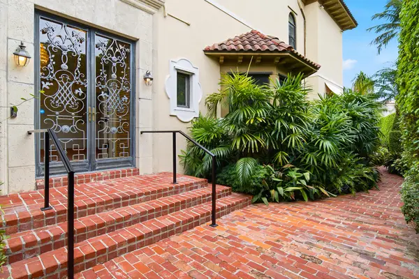 245 Brazilian Avenue, Palm Beach, FL 33480
