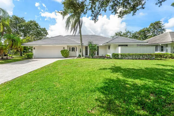 13 St Giles Road, Palm Beach Gardens, FL 33418