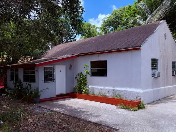 445 NE 163rd Street, Miami, FL 33162