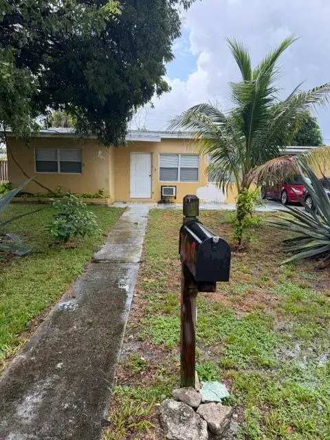 2609 NE 4th Street, Boynton Beach, FL 33435