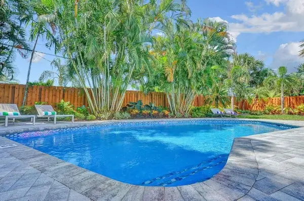 2516 NE 12th Street #1-2, Fort Lauderdale, FL 33304