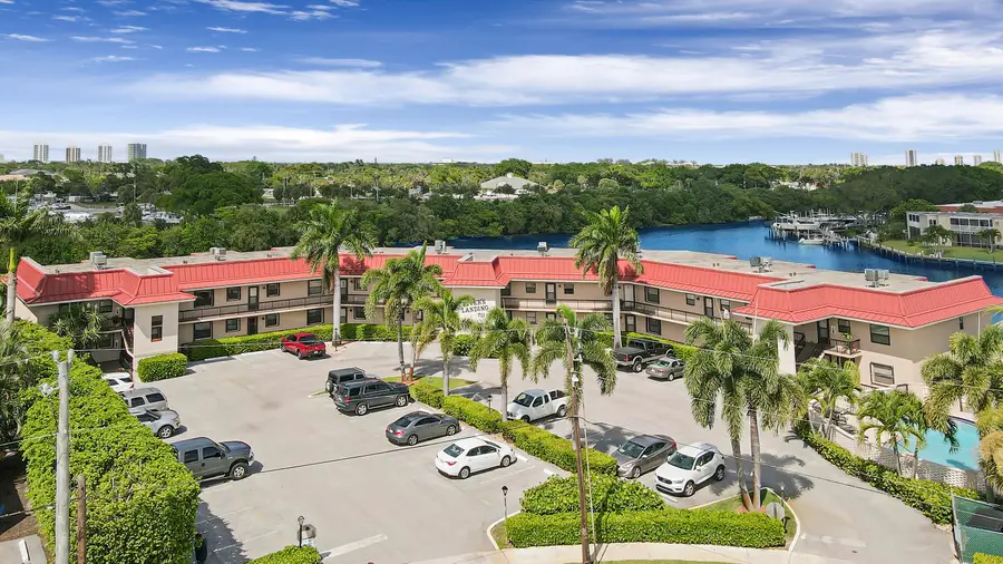 711 Hummingbird Way #201, North Palm Beach, FL 33408 - #2