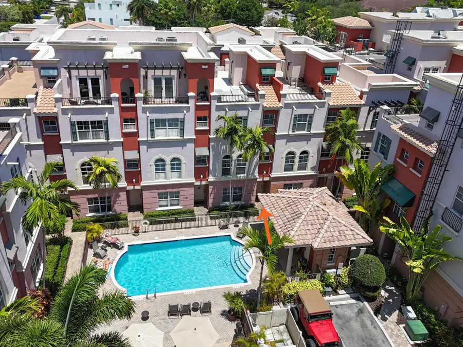 1033 NE 17th Way #605, Fort Lauderdale, FL 33304 - #3