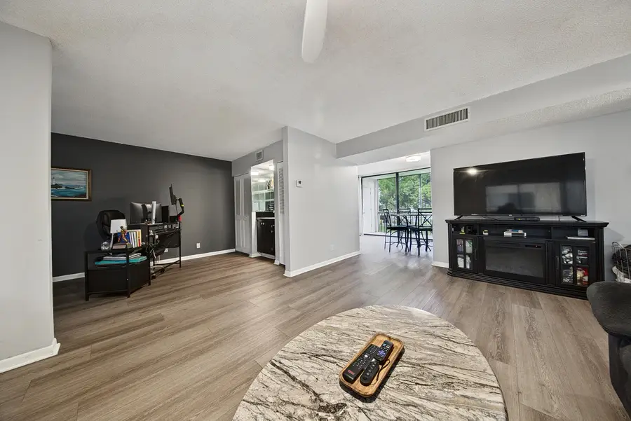 5190 Las Verdes Circle #214, Delray Beach, FL 33484 - #3