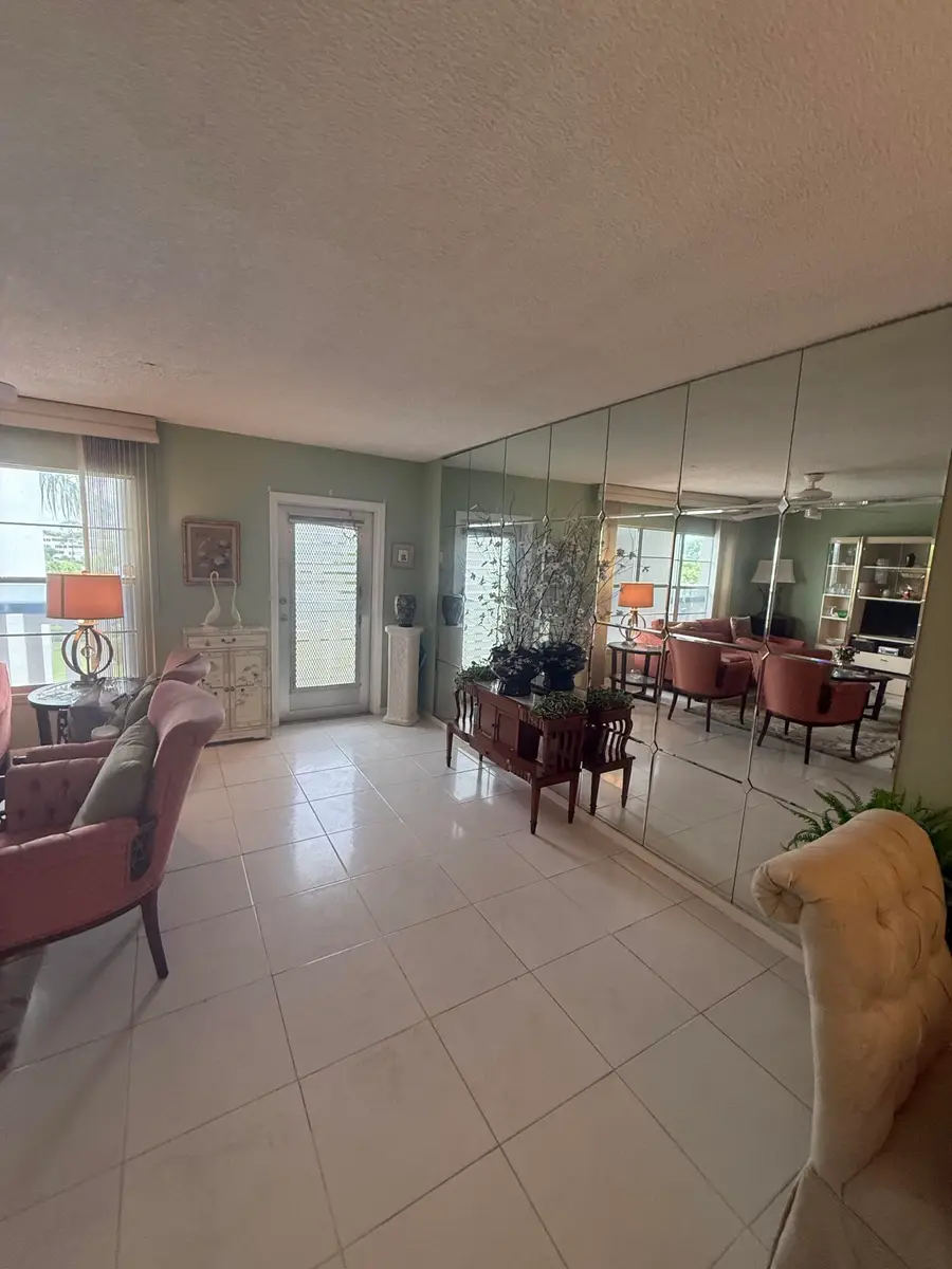 407 Greenbrier A, West Palm Beach, FL 33417 - #3