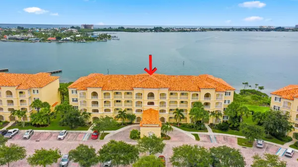 21 Harbour Isle Drive W #302, Fort Pierce, FL 34949