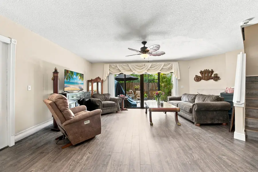 126 Weybridge Circle #B, Royal Palm Beach, FL 33411 - #3