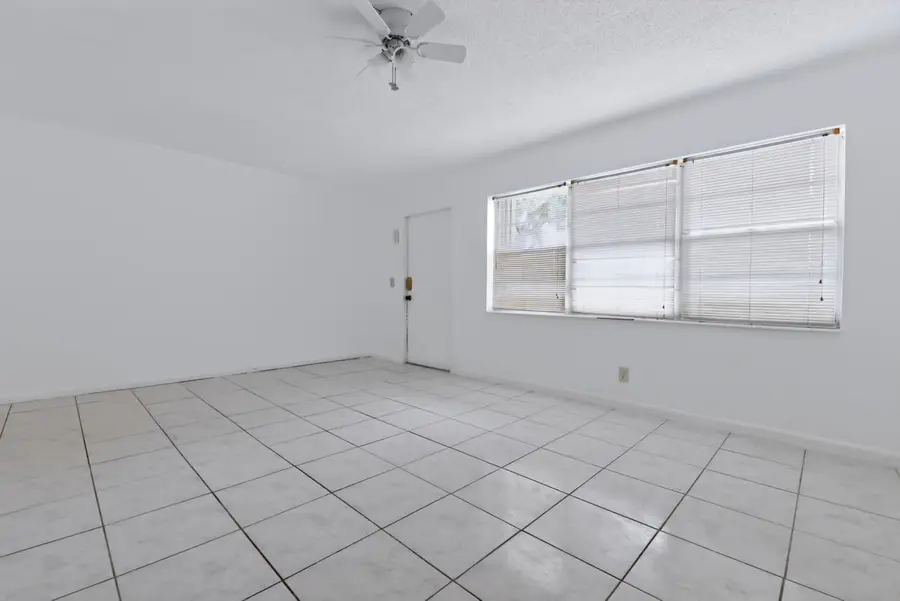 264 Northampton N, West Palm Beach, FL 33417 - #3