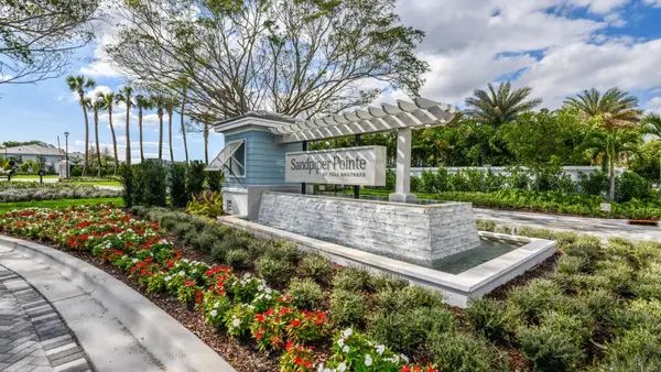 558 Sanderling Circle, Deerfield Beach, FL 33442