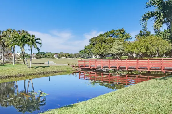 9460 Tangerine Place #408, Davie, FL 33324