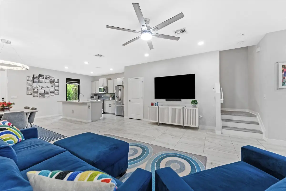 405 NW 17th Street, Fort Lauderdale, FL 33311 - #1