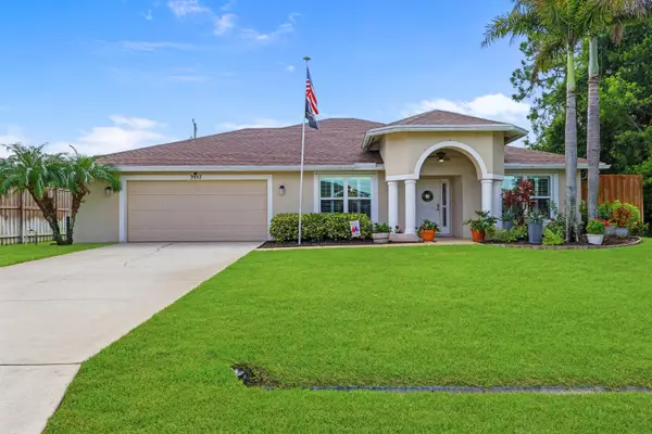 3957 SW Helmlinger Street, Port St Lucie, FL 34953