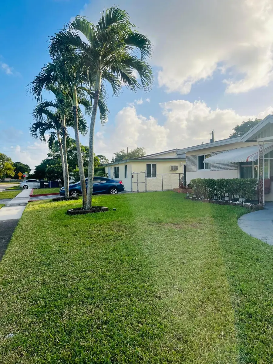 661 SW 29th Terrace #Room 3, Fort Lauderdale, FL 33312 - #3