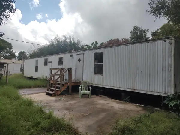 1200 W Joy Lane, Fort Pierce, FL 34945