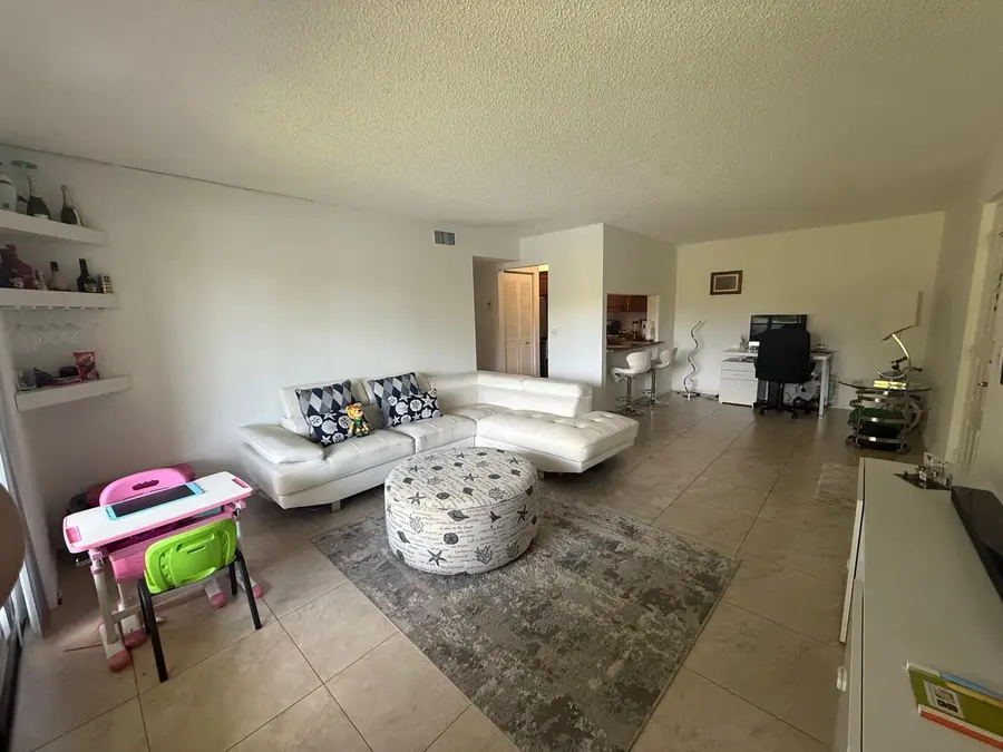 617 Sea Pine Way #E1, Greenacres, FL 33415 - #2