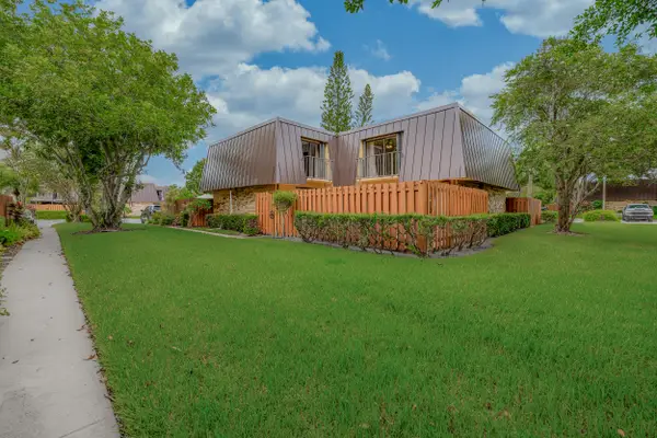 6455 SE Windsong Lane #105, Stuart, FL 34997