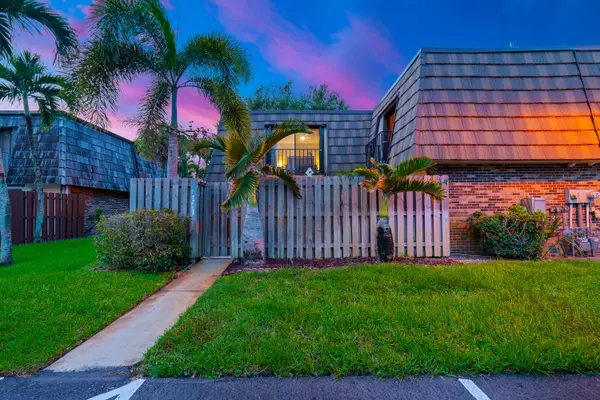 1704 Forest Lakes Circle #A, West Palm Beach, FL 33406