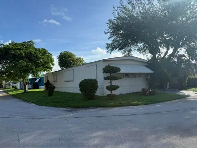 1817 Dolphin Place, Deerfield Beach, FL 33442 - #1