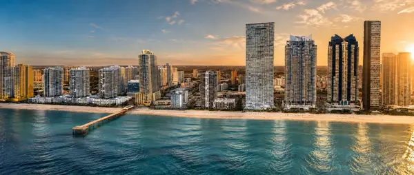 16901 Collins Avenue #3002, Sunny Isles Beach, FL 33160