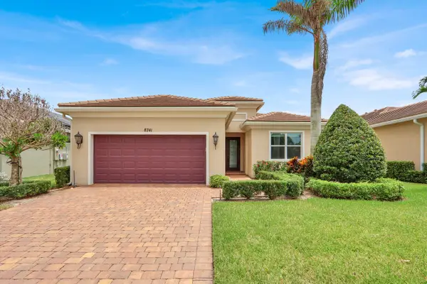 8741 SW Vico Way, Port St Lucie, FL 34987
