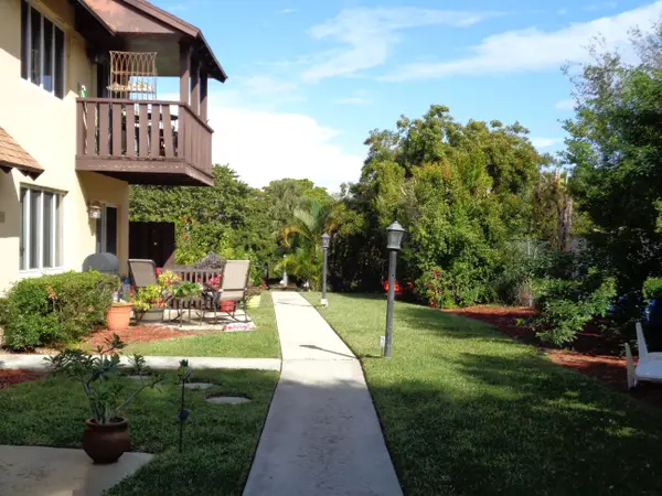 312 Southwind Drive #104, North Palm Beach, FL 33408