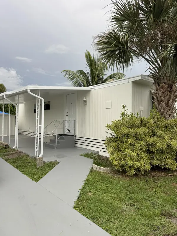 16 Palm Drive #16, Lake Worth Beach, FL 33461