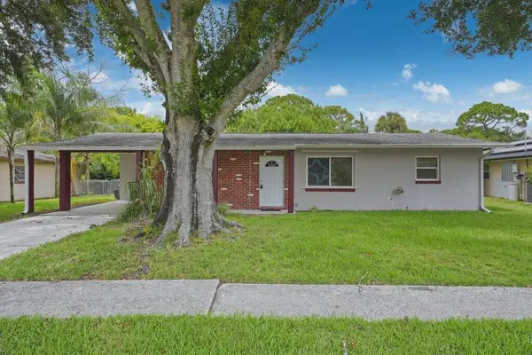 2907 Sherwood Lane, Fort Pierce, FL 34982