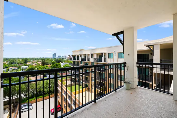 3530 SW 22nd Street #902, Miami, FL 33145
