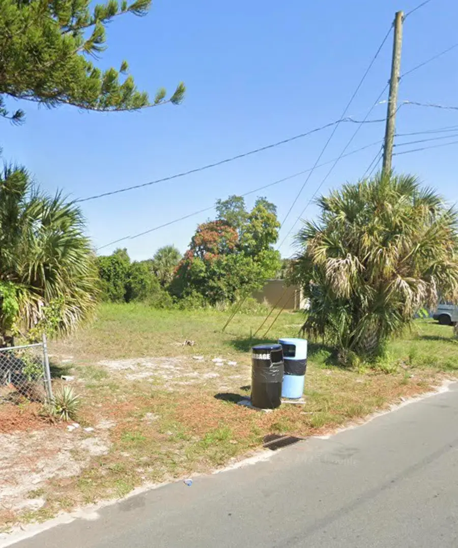 833 SE Tarpon Avenue, Stuart, FL 34994 - #3