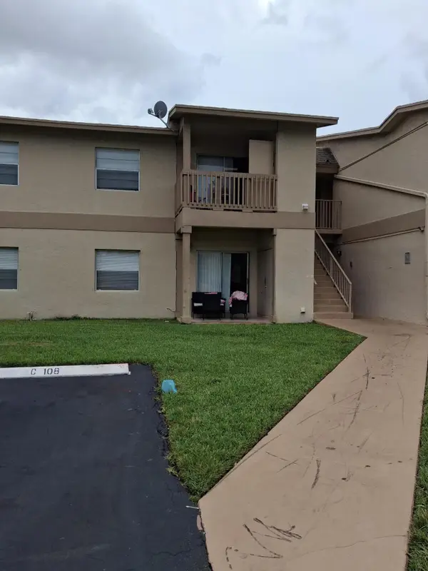 1798 Abbey Road #105, West Palm Beach, FL 33415
