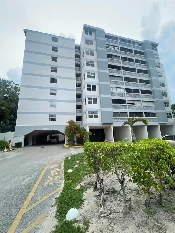 3301 Spanish Moss Terrace #610, Lauderhill, FL 33319