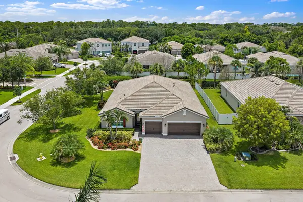 2480 SW Berry Park Circle, Palm City, FL 34990
