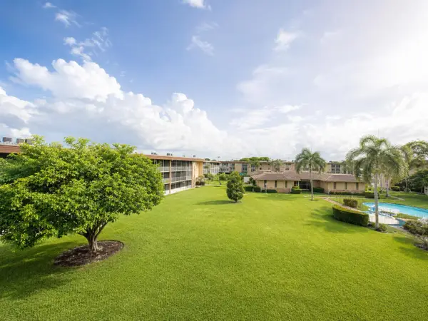 555 Purdy Lane #Unit 309, Palm Springs, FL 33461