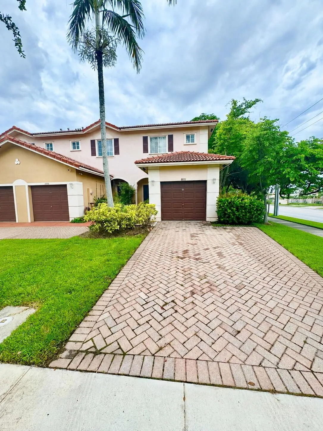 8851 N Isles Circle, Tamarac, FL 33321 - #1