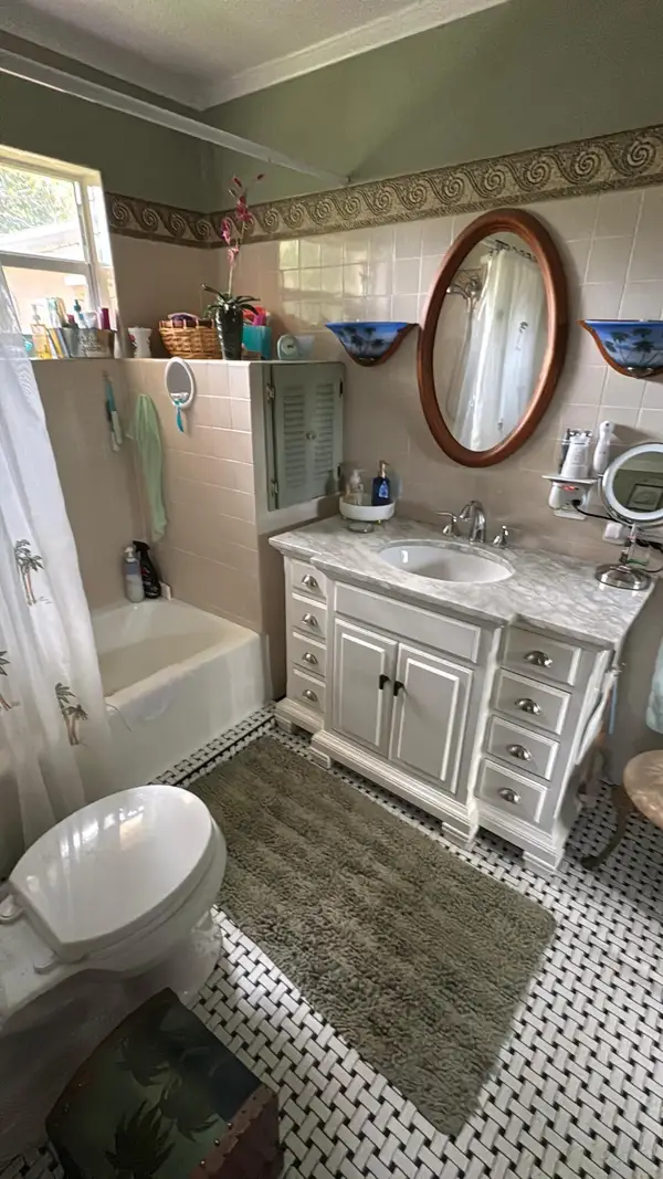 2869 SE 1st Place, Boynton Beach, FL 33435