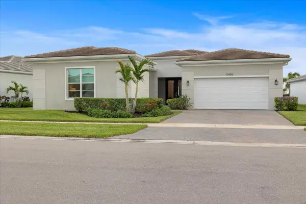 10438 SW Aquila Way, Port St Lucie, FL 34987