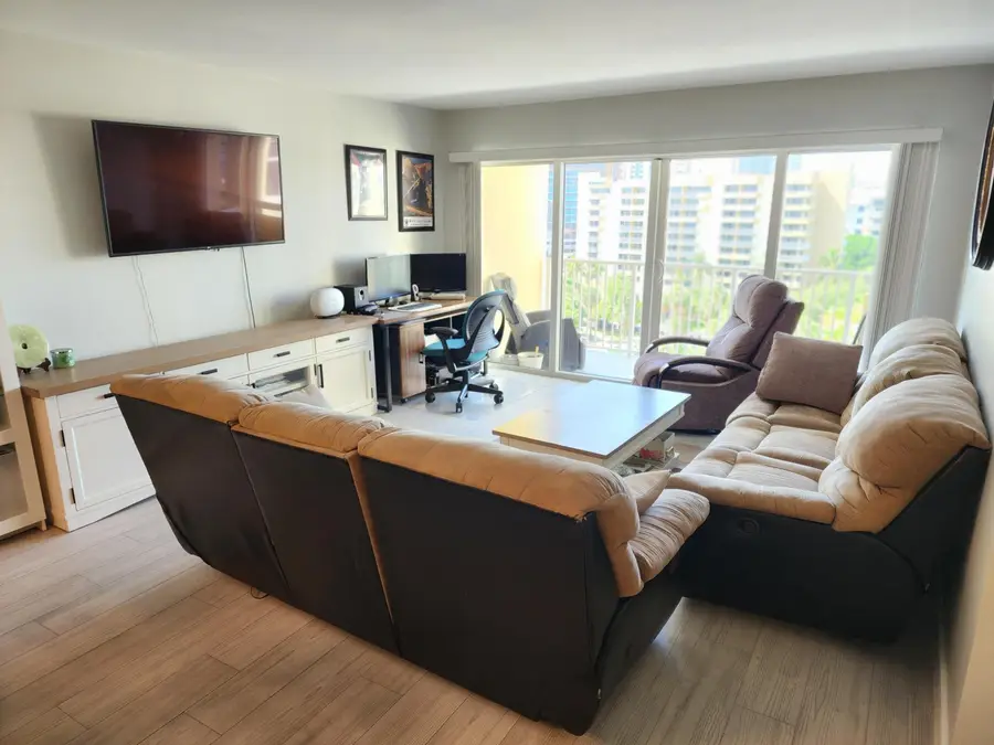 1200 Hibiscus Avenue #1006, Pompano Beach, FL 33062 - #2