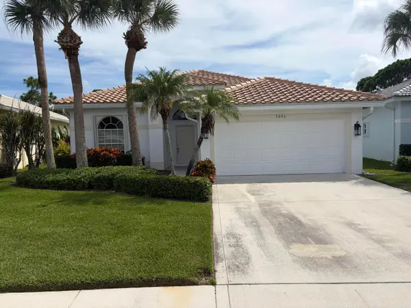 5006 SE Devenwood Way, Stuart, FL 34997