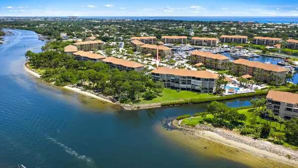 2201 Marina Isle Way, Jupiter, FL 33477