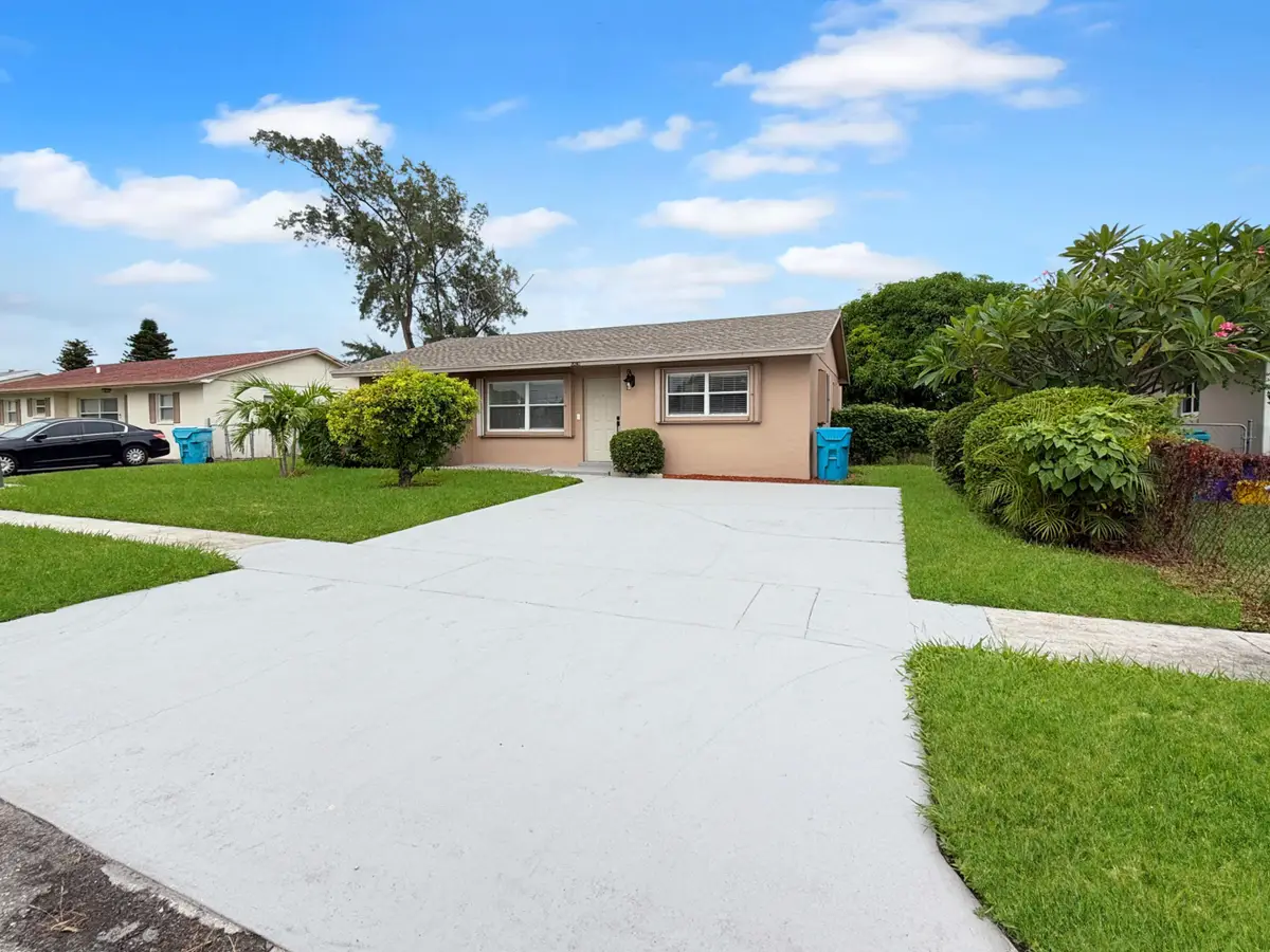 2030 NE 1st Lane, Boynton Beach, FL 33435 - #1