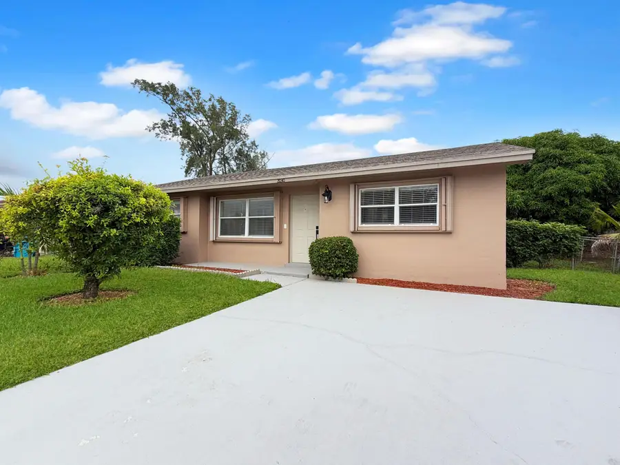2030 NE 1st Lane, Boynton Beach, FL 33435 - #2