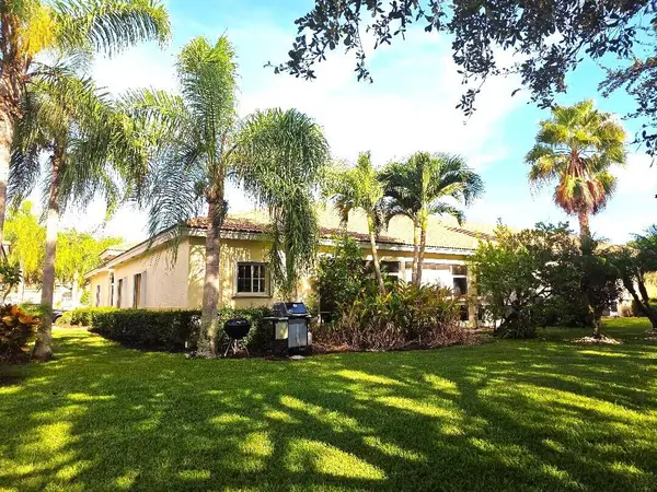 2323 Windjammer Way, West Palm Beach, FL 33411