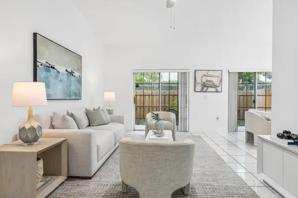 980 NE 212th Terrace #980-01, Miami, FL 33179