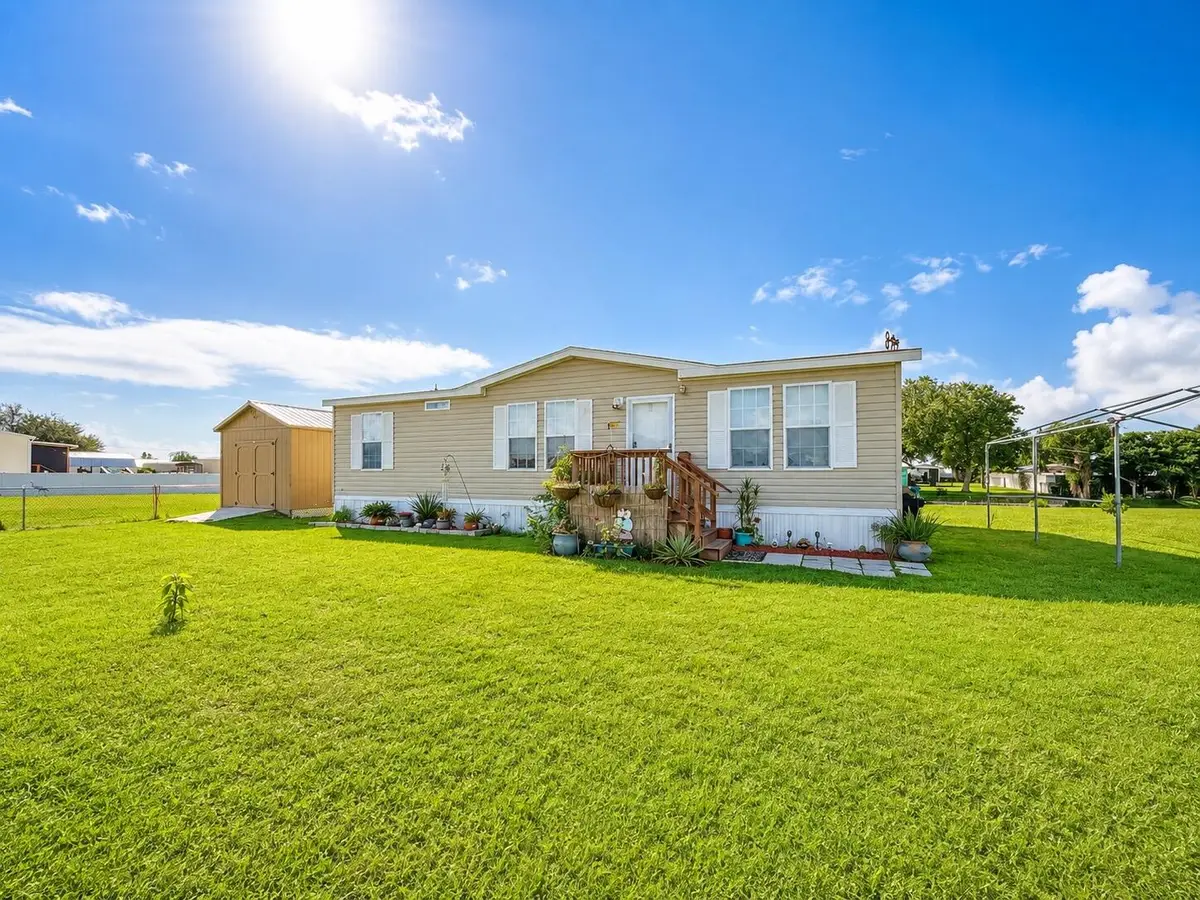 1059 Orange Loop, Okeechobee, FL 34974 - #1