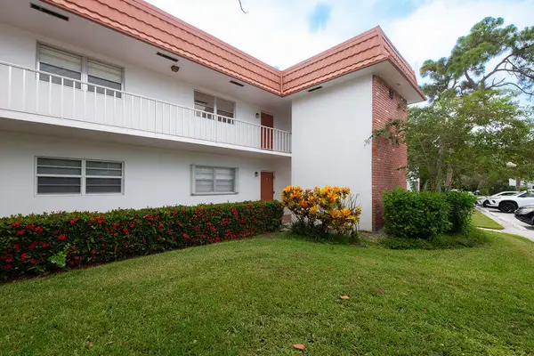 2600 SE Ocean Boulevard #M1, Stuart, FL 34996