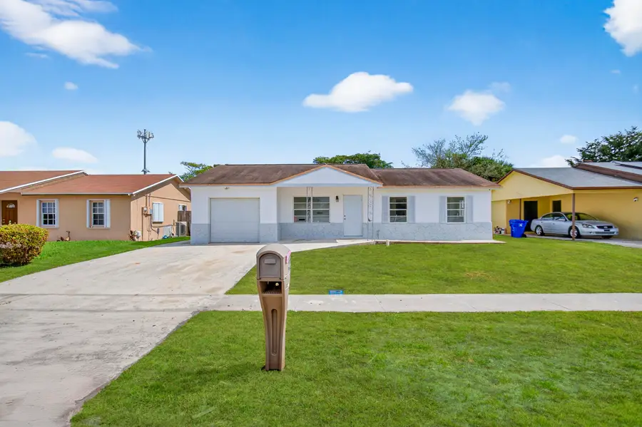405 SW 78th Terrace, North Lauderdale, FL 33068 - #2