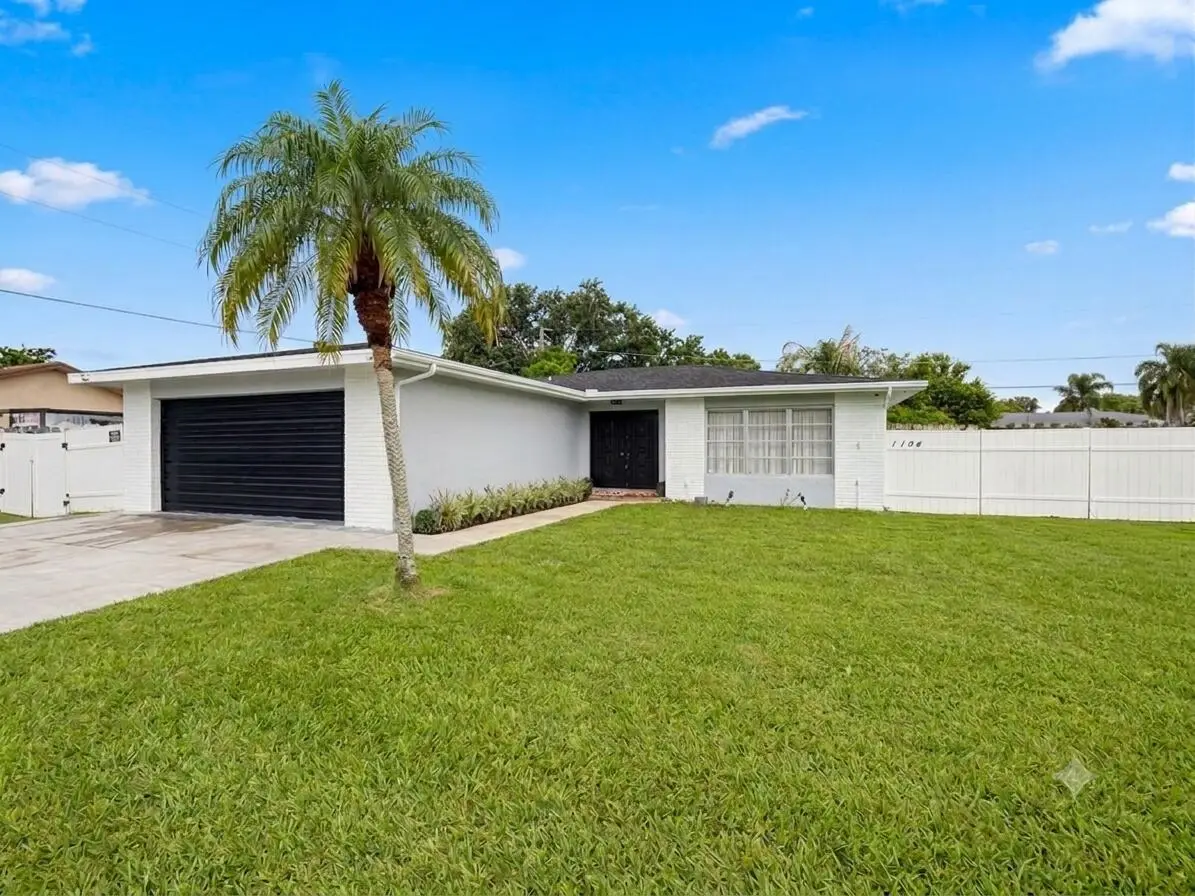 1194 SE Clifton Lane, Port Saint Lucie, FL 34983 - #1