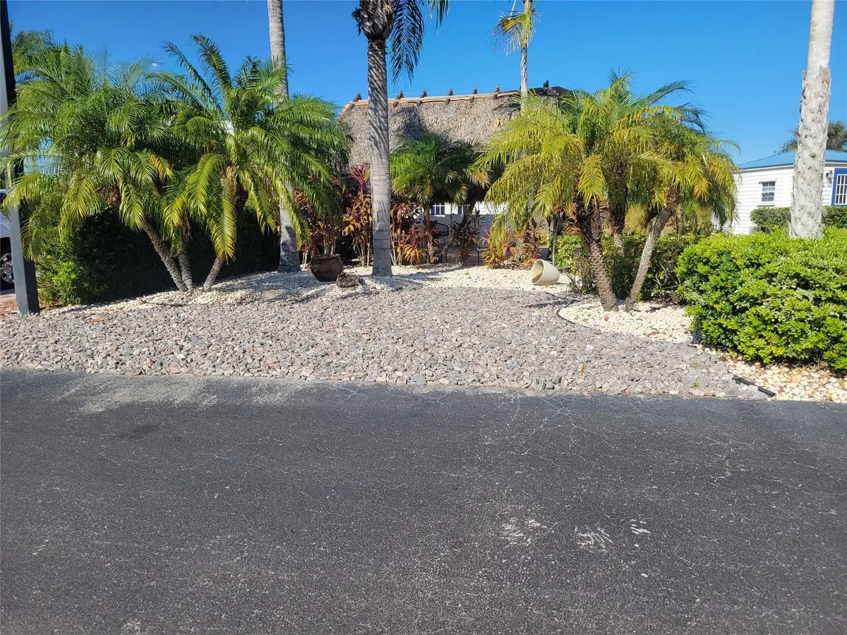 605 SW 40th Cove, Okeechobee, FL 34974 - #1