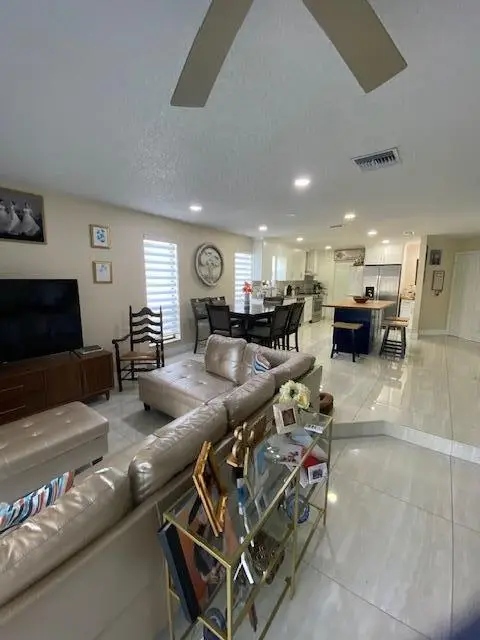 1701 Woodbridge Lakes Circle, West Palm Beach, FL 33406 - #3